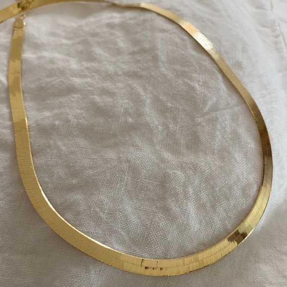 Herringbone necklace 14K Yellow Gold. 16 inches extendable to 18 - Picture 6 of 6